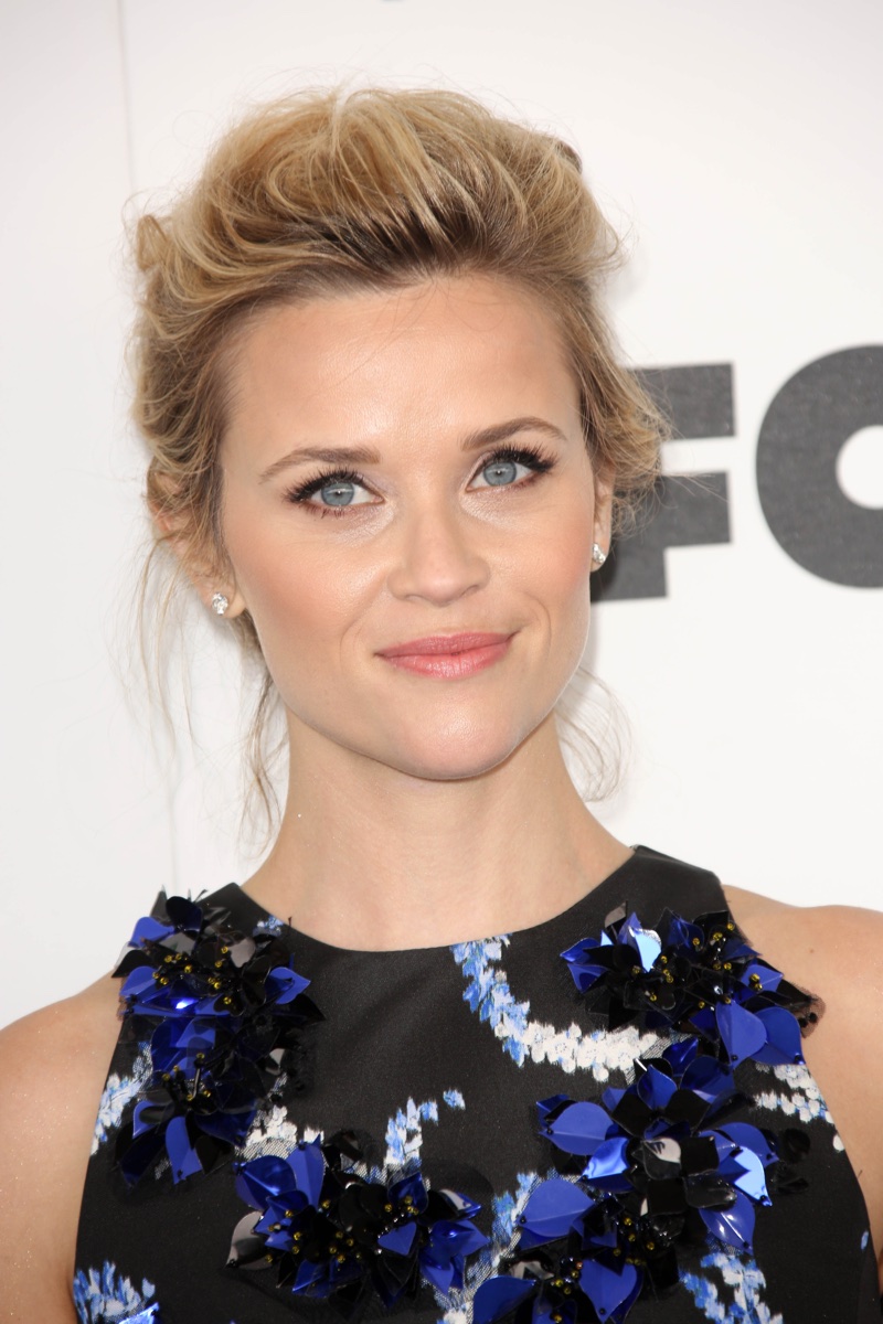 Famous Actresses with Blue Eyes Lighting Up Hollywood Today